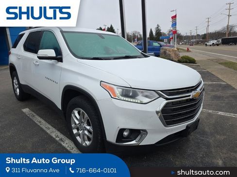 Used 2020 Chevrolet Traverse LT image 1