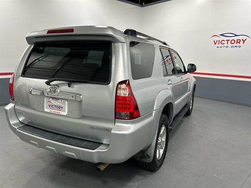 Used 2008 Toyota 4Runner SR5 image 3