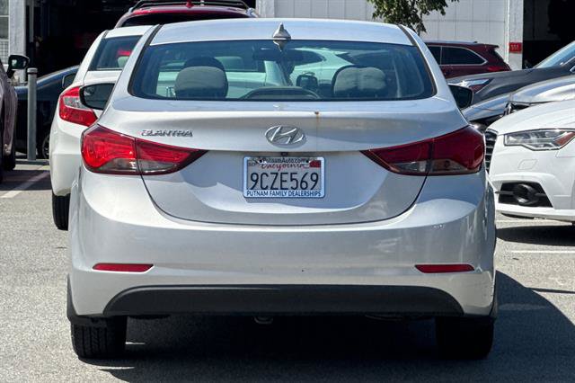 Used 2016 Hyundai Elantra SE w/ Option Group 02 FWD image 4