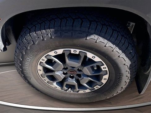 Certified 2025 Nissan Frontier PRO-4X w/ Pro Convenience Package image 9