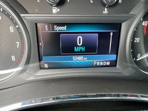 Used 2019 Buick Encore Essence FWD image 61