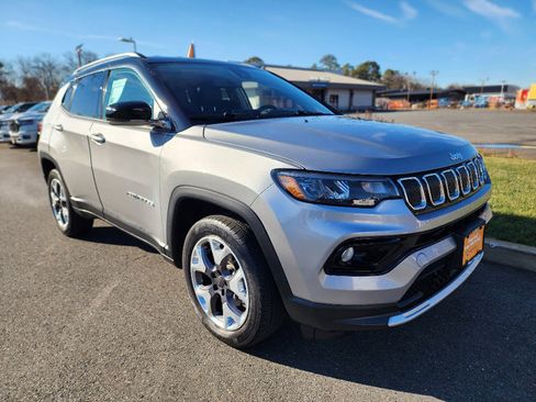 Certified 2022 Jeep Compass Limited image 22