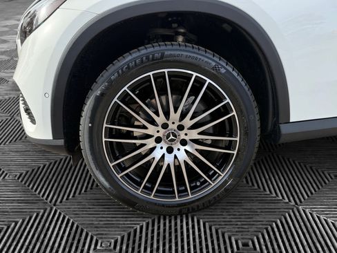 New 2026 Mercedes-Benz GLC 300 GLC 300 image 9