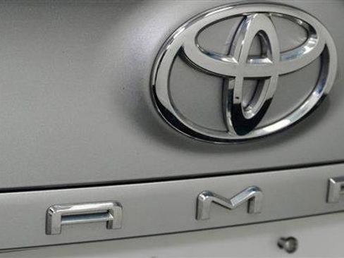 Used 2018 Toyota Camry SE image 35