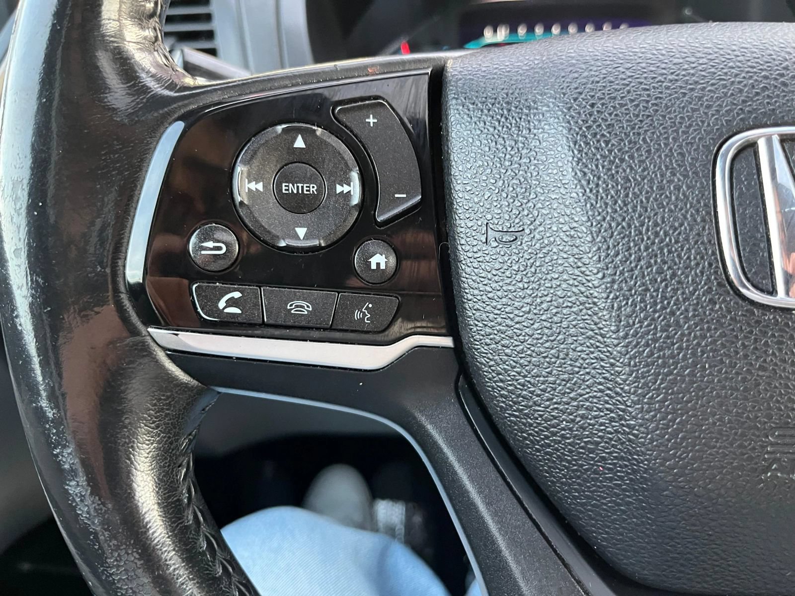 Used 2018 Honda Odyssey EX-L image 18
