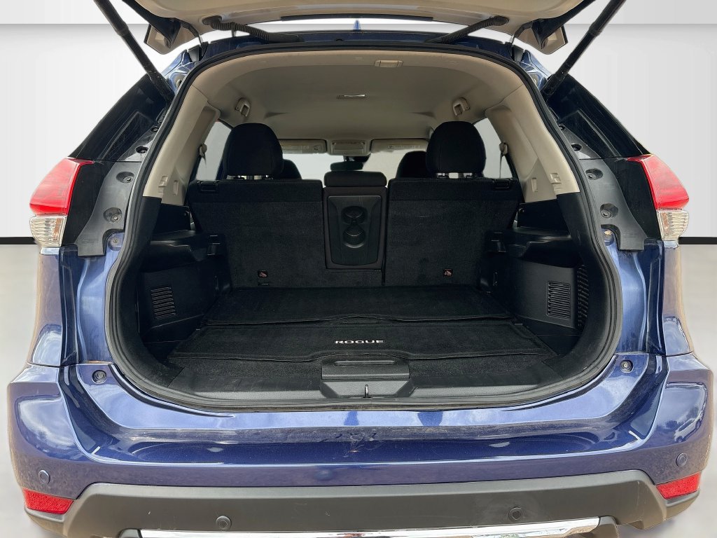 Used 2020 Nissan Rogue SV AWD/4WD image 24