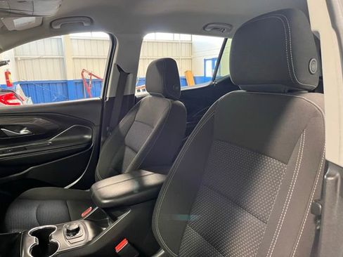 Used 2024 GMC Terrain SLE image 23