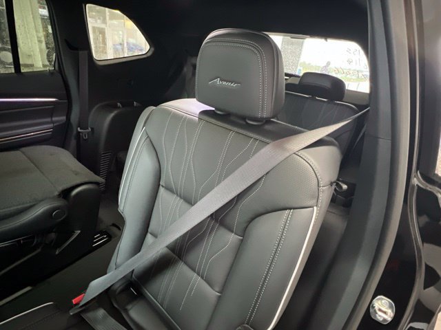 Used 2026 Buick Enclave Avenir w/ Super Cruise Package AWD/4WD image 10
