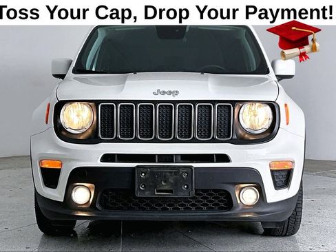 Used 2020 Jeep Renegade Latitude FWD image 3