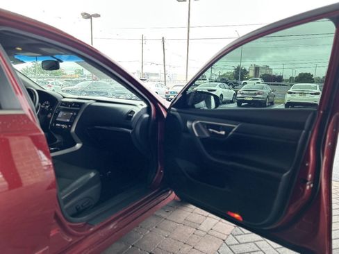 Used 2015 Nissan Altima 3.5 SL FWD image 49