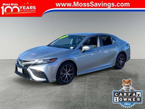 Used 2023 Toyota Camry SE FWD image 1