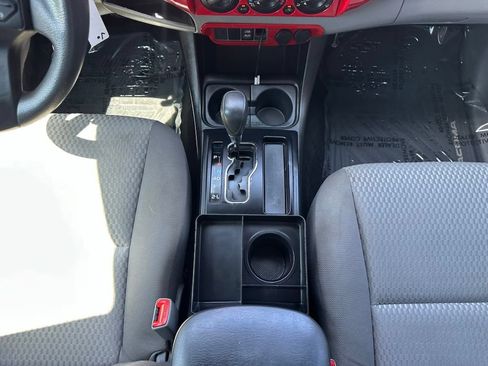 Used 2015 Toyota Tacoma 4x4 Double Cab w/ SR Package image 22