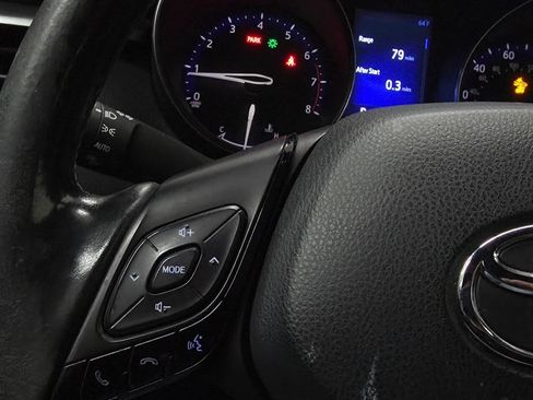 Used 2018 Toyota C-HR XLE image 17