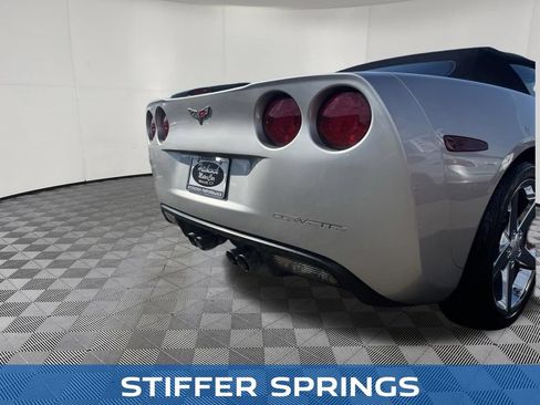 Used 2005 Chevrolet Corvette Convertible w/ Preferred Equipment Group RWD image 13
