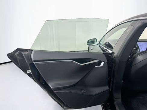 Used 2018 Tesla Model S 75D image 26