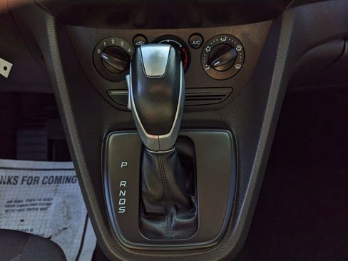 Used 2015 Ford Transit Connect XLT FWD image 9