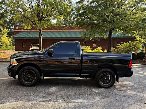 Used 2012 RAM 1500 Express RWD image 8