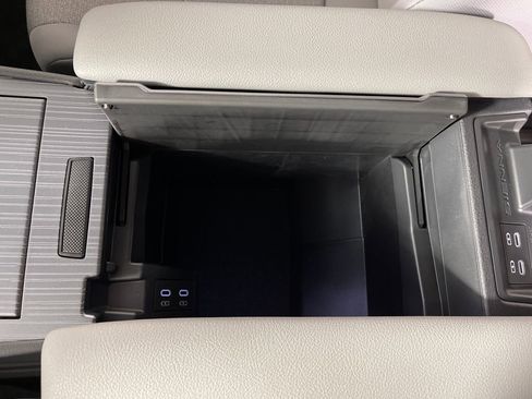 New 2026 Toyota Sienna LE image 23