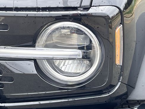 Used 2024 Ford Bronco Wildtrak image 12