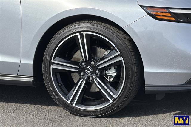 Used 2025 Honda Accord Sport image 32
