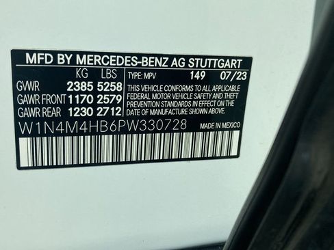 Used 2023 Mercedes-Benz GLB 250 4MATIC w/ Premium Package image 27