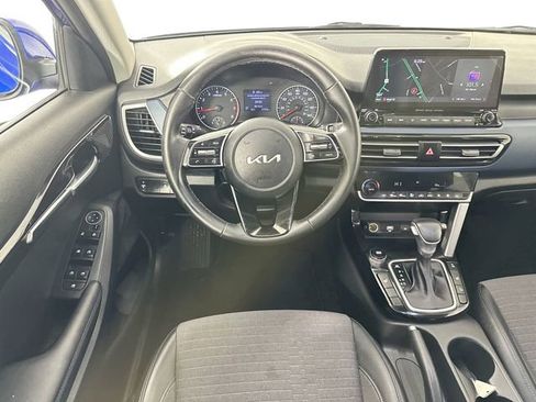 Used 2022 Kia Seltos Nightfall Edition image 10