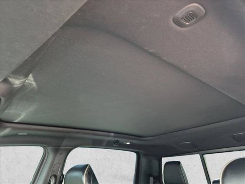 Used 2023 RAM 1500 Laramie AWD/4WD image 14