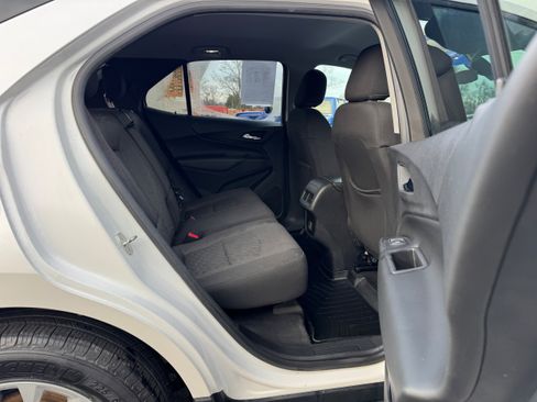 Used 2019 Chevrolet Equinox LT image 15