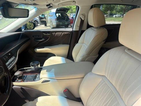 Used 2019 Lexus LS 500 AWD w/ Luxury Package image 8
