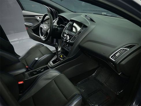 Used 2016 Ford Focus RS image 30