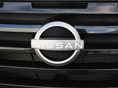 Used 2022 Nissan Pathfinder SV image 37