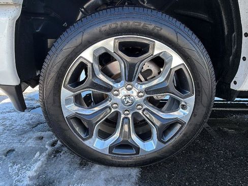 Used 2022 RAM 1500 Limited image 9