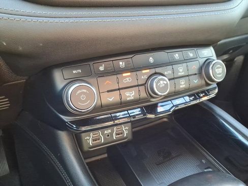 Used 2021 Dodge Durango Citadel w/ Premium Entertainment Group image 20