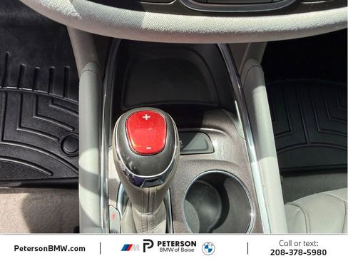 Used 2017 Chevrolet Malibu LT FWD image 28