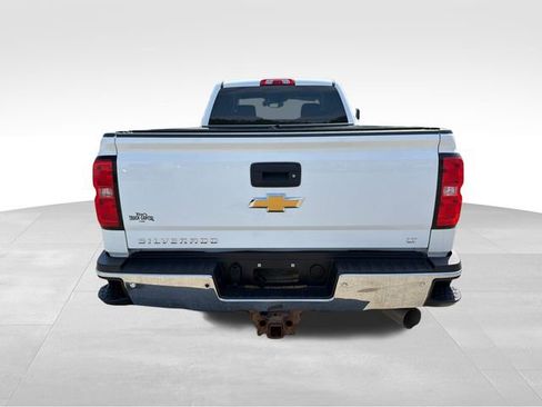 Used 2018 Chevrolet Silverado 2500 LT AWD/4WD image 4