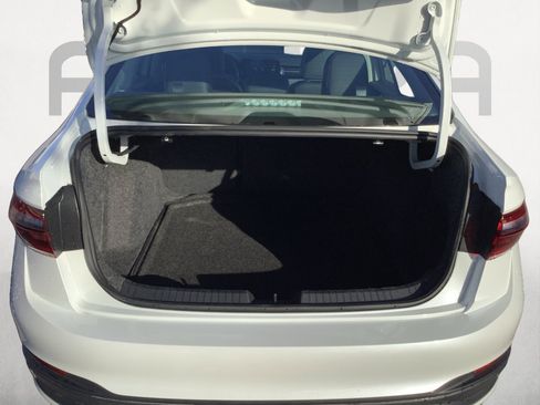 New 2025 Volkswagen Jetta SE image 10