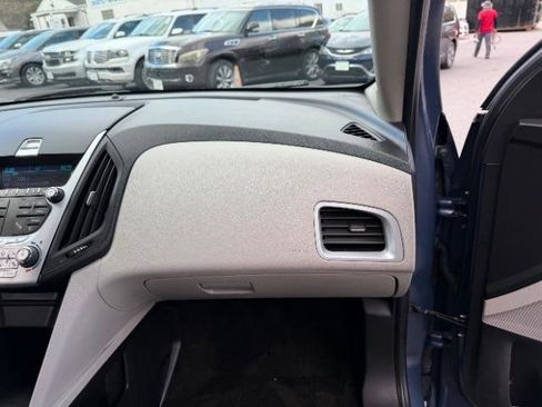 Used 2011 Chevrolet Equinox LTZ FWD image 38