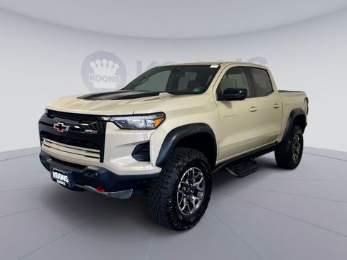Used 2023 Chevrolet Colorado ZR2 w/ ZR2 Convenience Package III AWD/4WD image 1