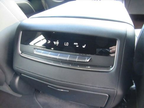 Used 2022 Cadillac Escalade ESV Sport w/ Touring Package image 12