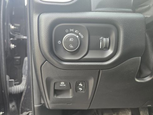 Used 2021 RAM 1500 Big Horn image 16