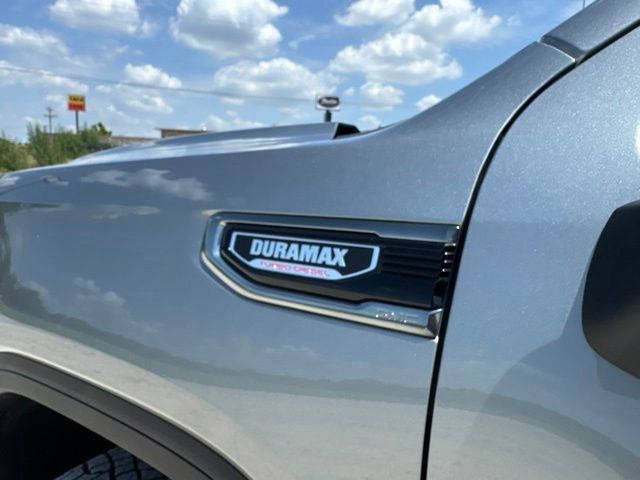 Used 2025 GMC Sierra 1500 AT4 w/ AT4 Premium Package AWD/4WD image 11