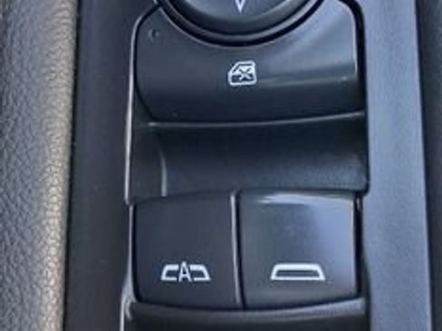 Used 2024 GMC Terrain SLT AWD/4WD image 10