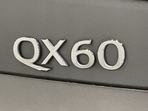 Used 2019 INFINITI QX60 Luxe w/ Sensory Package AWD/4WD image 24