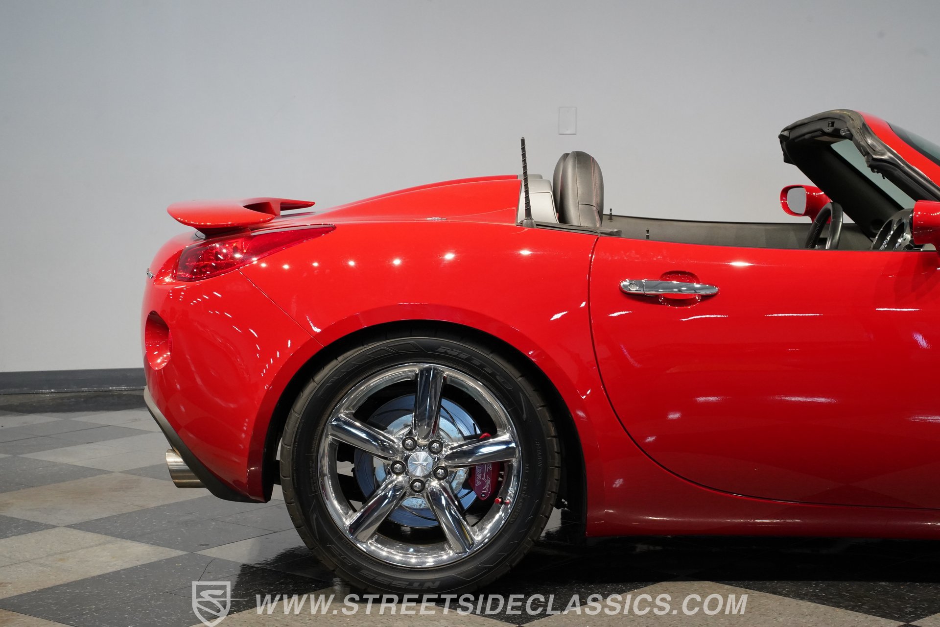 Used 2007 Pontiac Solstice GXP RWD image 30