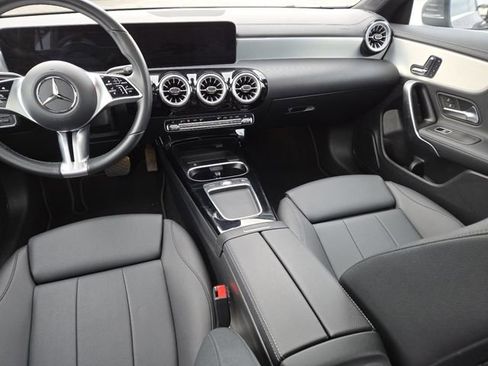 Used 2025 Mercedes-Benz CLA 250 4MATIC image 29