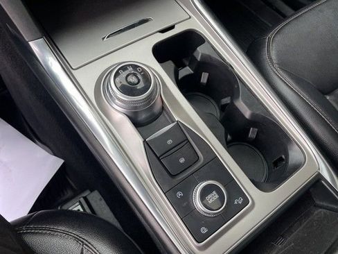 Used 2020 Ford Explorer XLT w/ Equipment Group 202A image 24