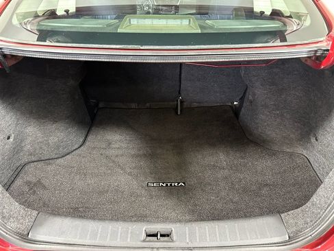 Used 2016 Nissan Sentra SV FWD image 24