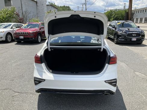Used 2020 Kia Forte LXS FWD image 12