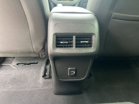 Used 2023 Chevrolet Equinox LS FWD image 15