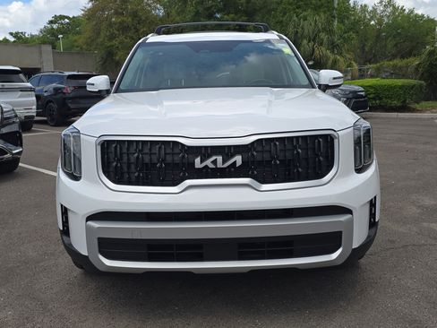 Certified 2024 Kia Telluride EX w/ EX Captain's Chair Package image 3